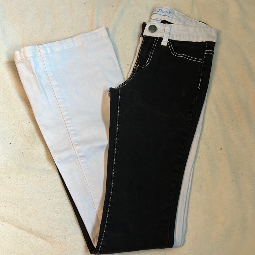 Ranch Dress’n size 1 black and white jeans.